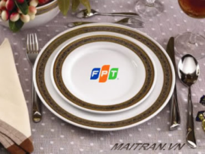 Đĩa sứ in logo FPT