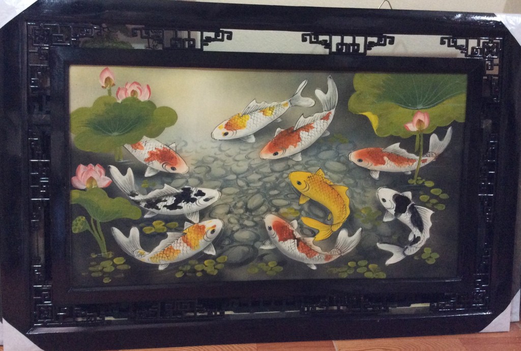 Tranh sứ vẽ cá và hồ sen